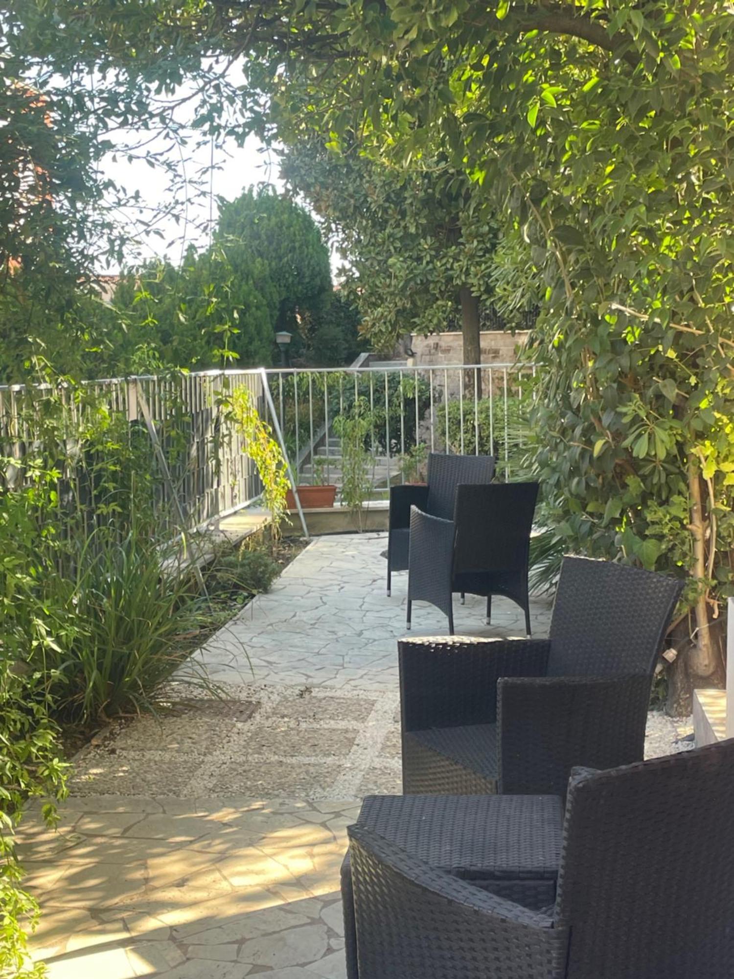 Chez Nous Apartment Rome Exterior photo